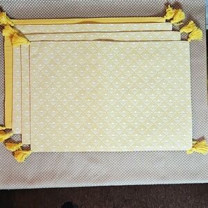 Set Four Placemats Bright Cheerful Tassles Yellow White Reversable 2 Sets Avial